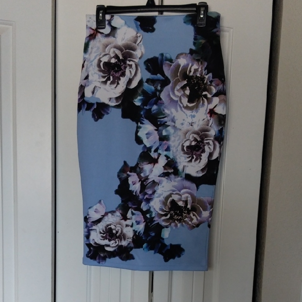 Apt. 9 Floral Pencil Skirt in Blue and Purple